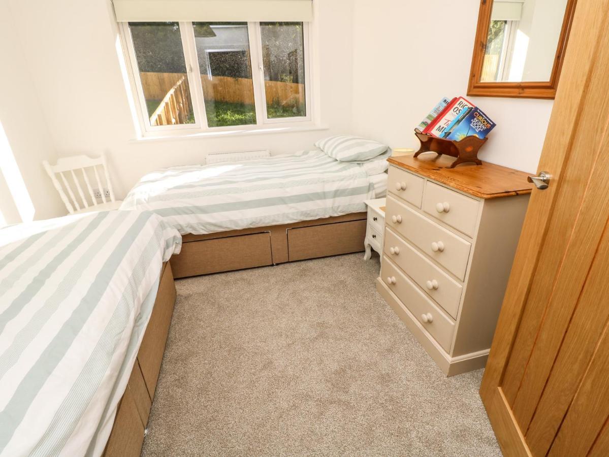 Larch Holiday home Totland (Isle Of Wight)